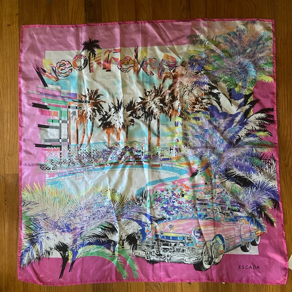 Escada retro 80’s scarf silk OS